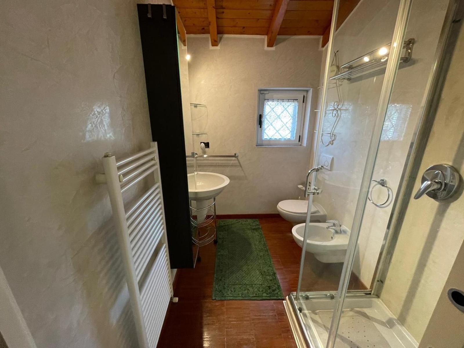 Lussuosa Villa Vicino Alla Stazione Caronno Pertusella 外观 照片