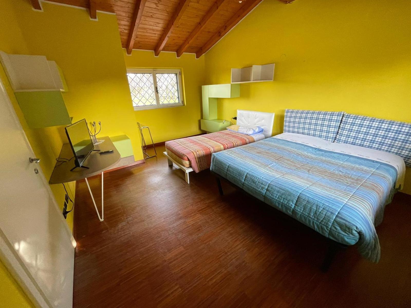Lussuosa Villa Vicino Alla Stazione Caronno Pertusella 外观 照片